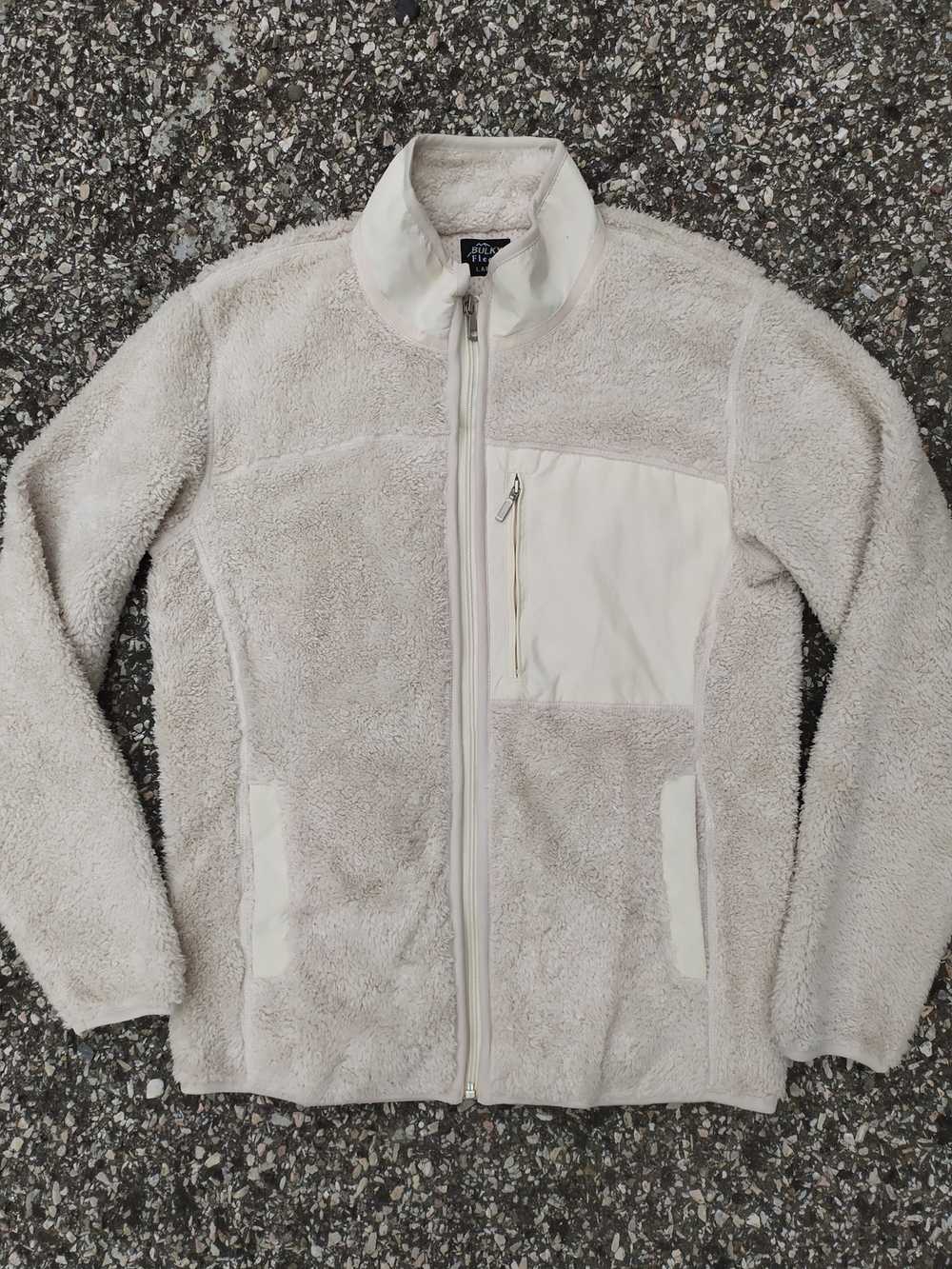 Uniqlo UNIQLO Beige Bulky Fleece Sherpa Jacket - image 1