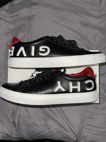 Givenchy Givenchy Reverse Sneakers in Leather