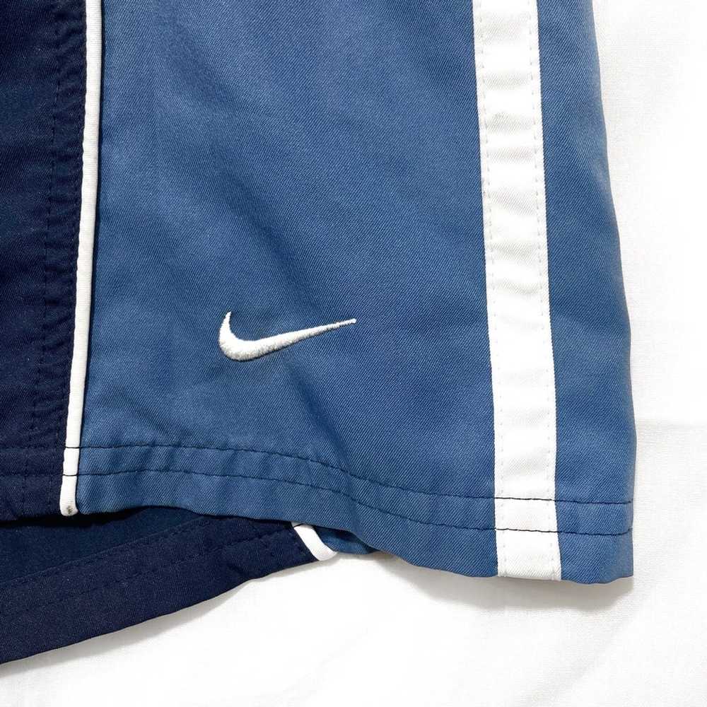 Nike Vintage Nike Like New Shorts Mesh Lined Logo… - image 3