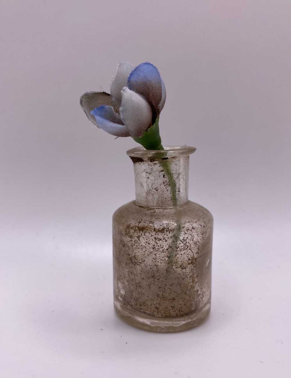 Gorgeous Vintage Pale Blue And White Flower Bud B… - image 2