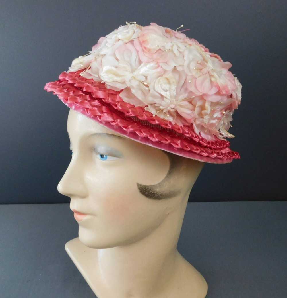 Vintage Pink Flowers and Straw Hat, 1960s, 21 inc… - image 4
