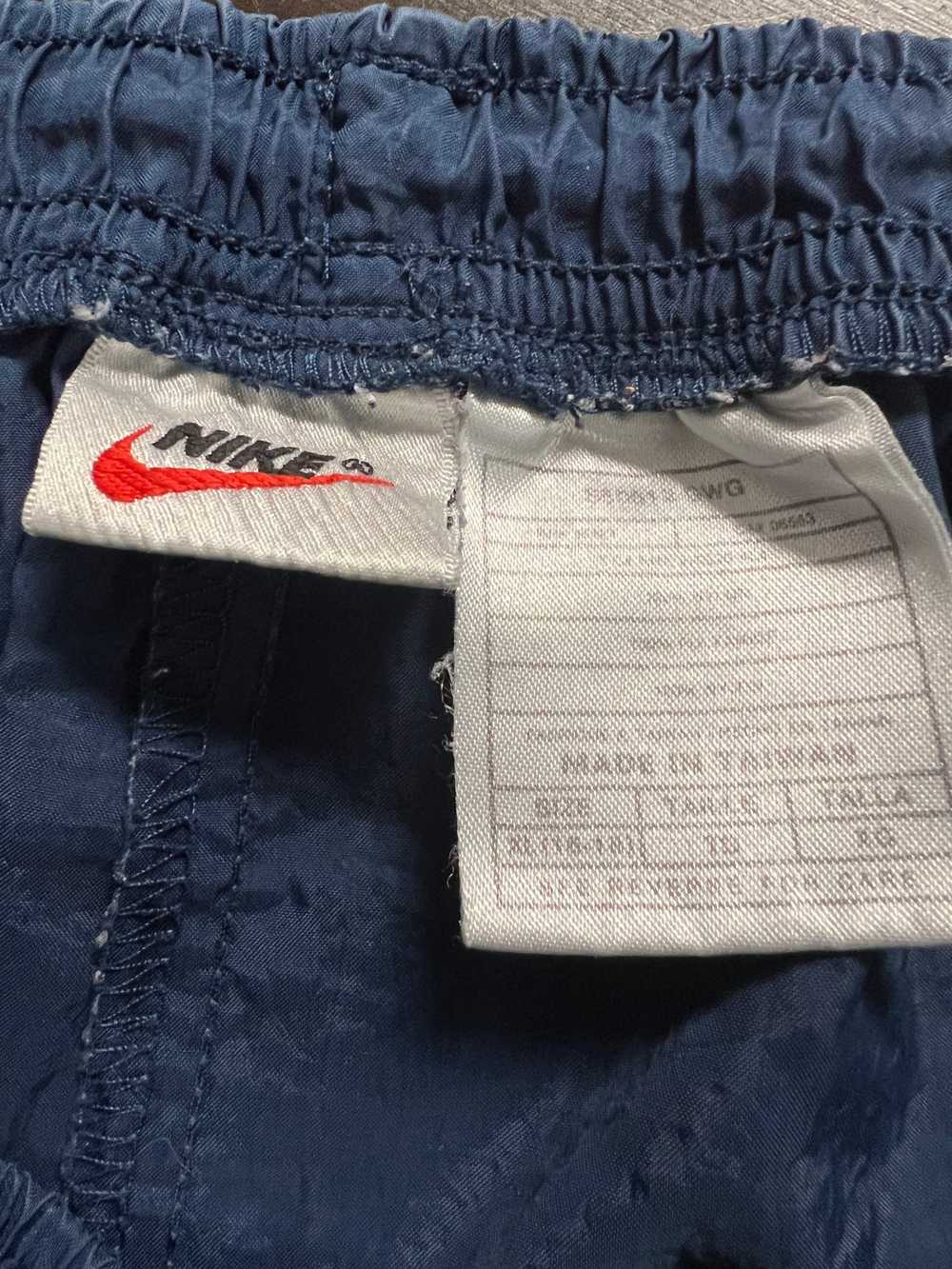 Y2K Nike Nylon Athletic Drawstring Shorts - image 4