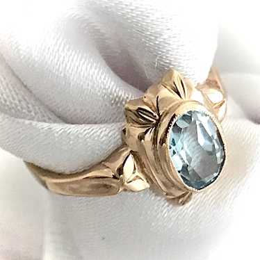 Bella - 10 Kt Gold Blue Topaz Ring - image 1