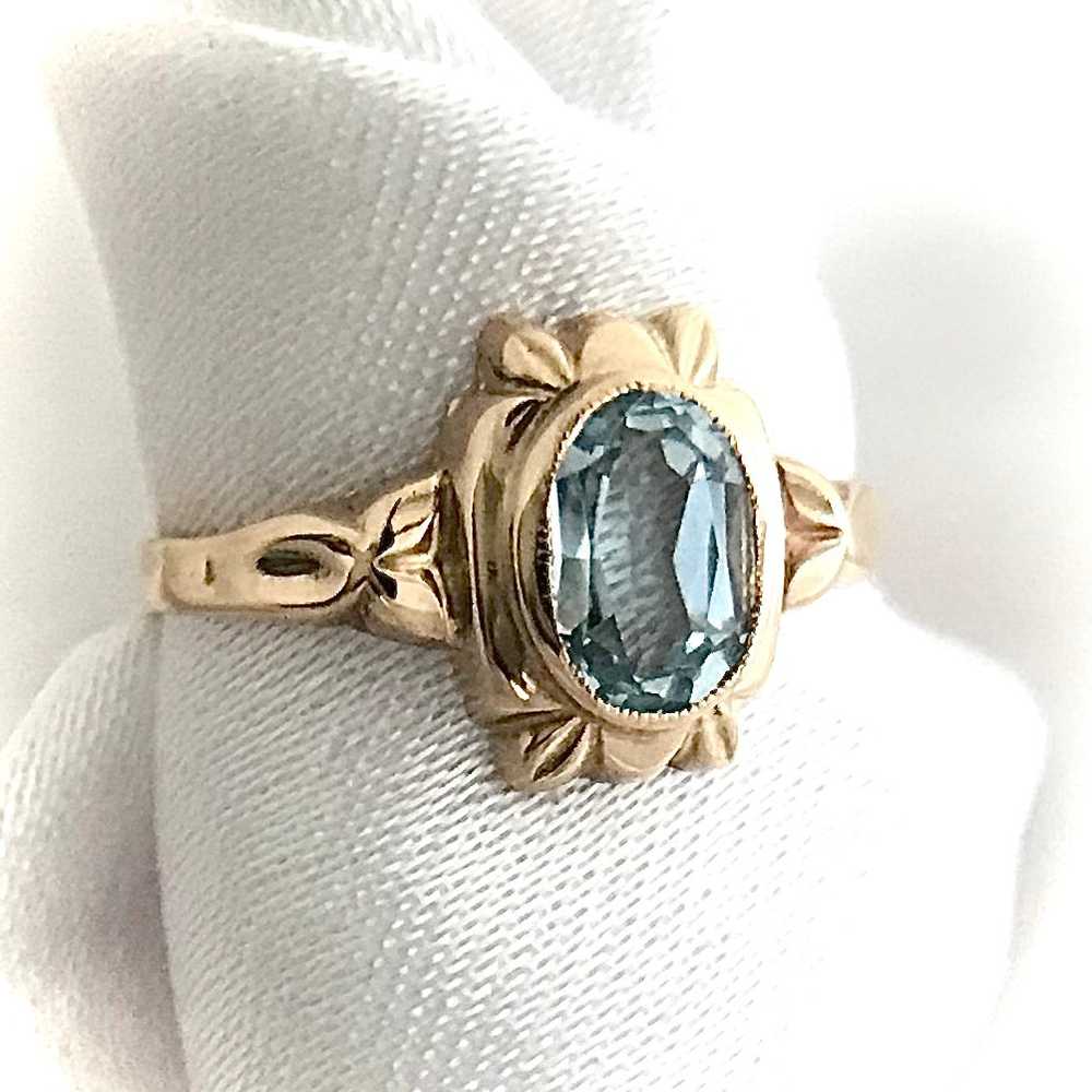 Bella - 10 Kt Gold Blue Topaz Ring - image 3