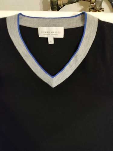 Neiman Marcus V Neck