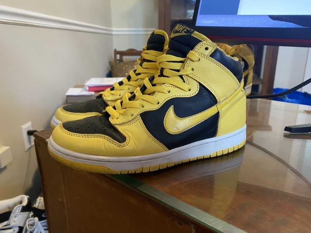 Nike 1999 Dunk High Le Black | Bright Goldenrod - image 1