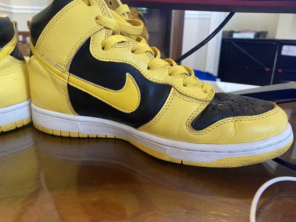 Nike 1999 Dunk High Le Black | Bright Goldenrod - image 7