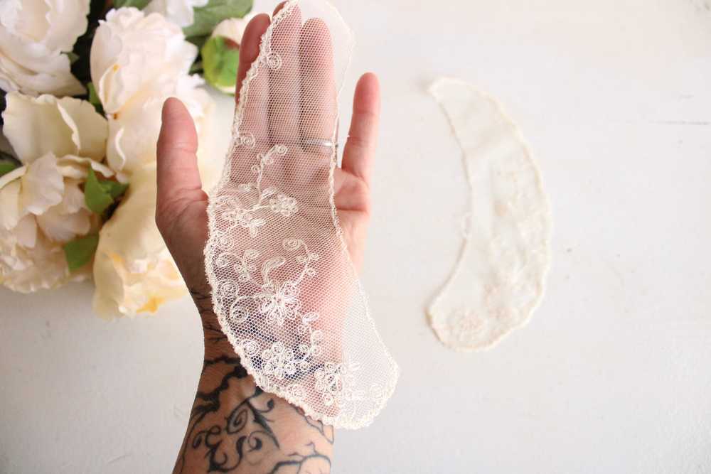 Vintage 9" Venise Lace Appliques - image 7