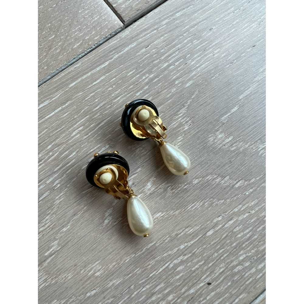 Chanel Pearls earrings - image 2