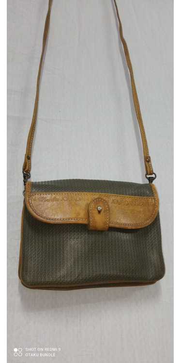 Charles Jourdan Paris beige leather crossbody bag – Moore Vintage Archive