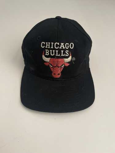 Chicago Bulls: 1990's Reverse Stitched Spellout Starter Baseball