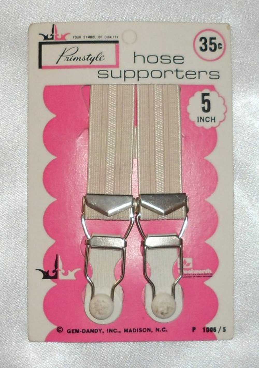 Vintage Card of New/Old Stock Primstyle Hose Supp… - image 1