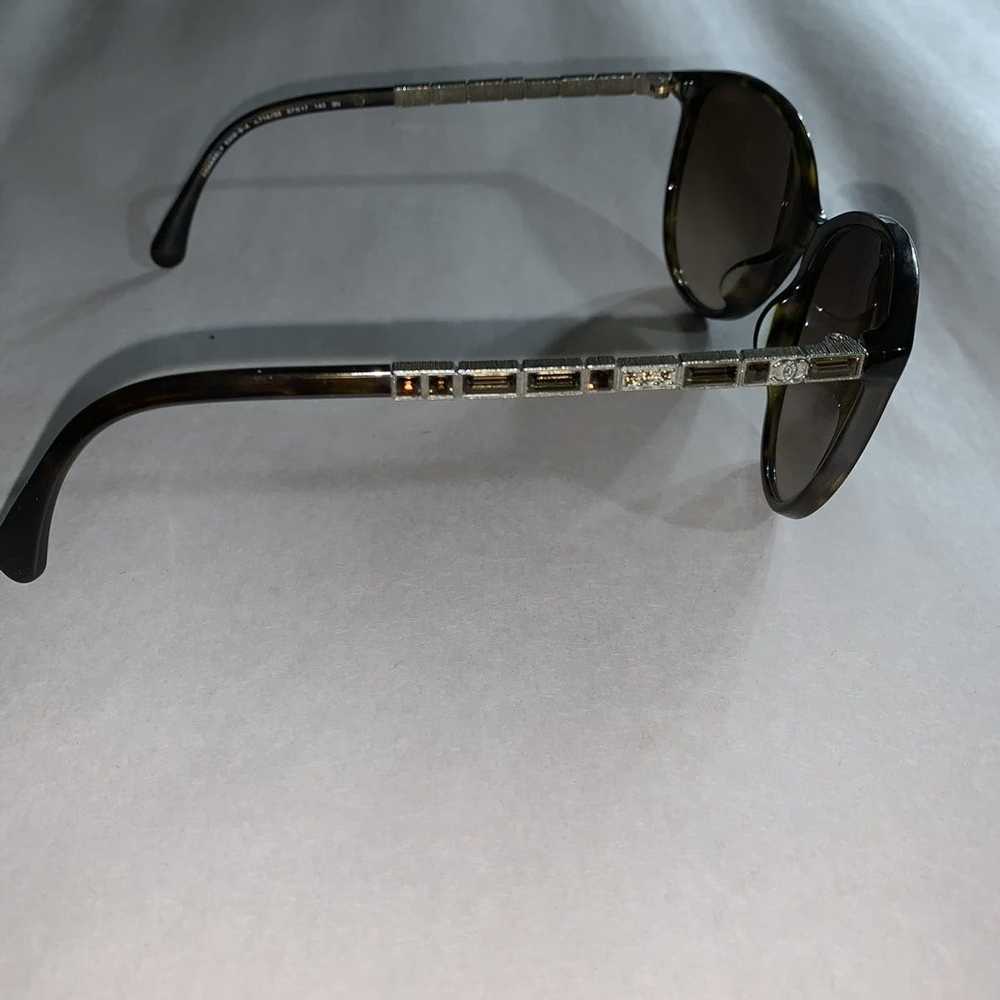 Chanel 2)CHANEL tortoise shell butterfly sunglass… - image 11