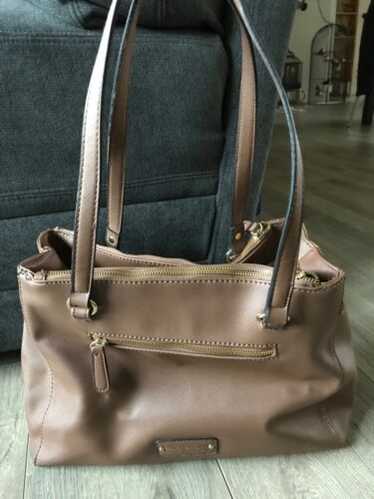 Brown medium sized shoulder - Gem