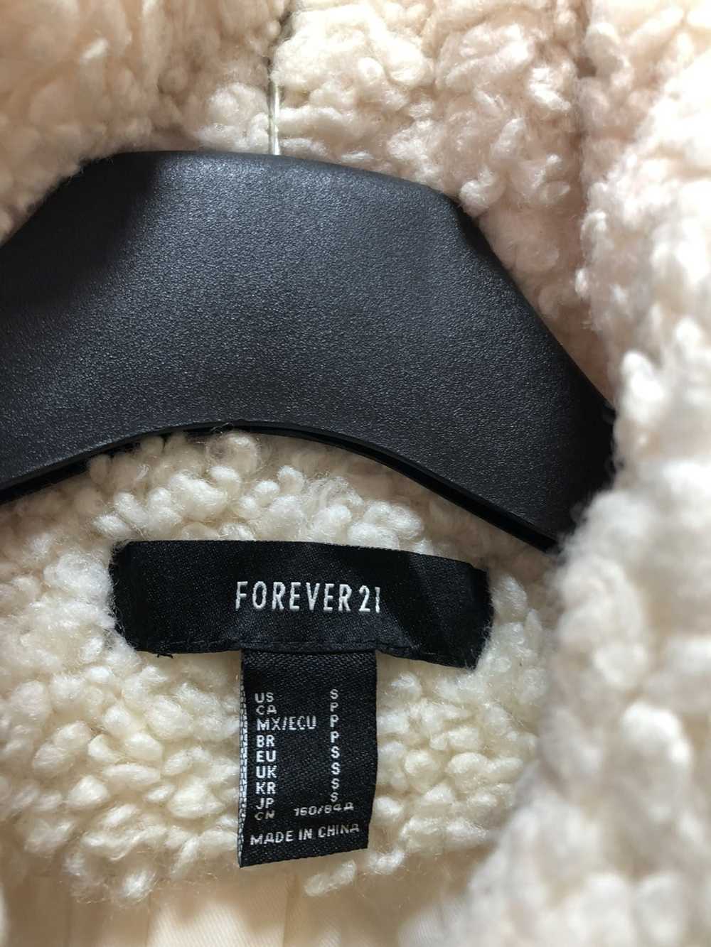 Forever 21 FOREVER 21 Jacket Faux Fur Sherpa - image 2