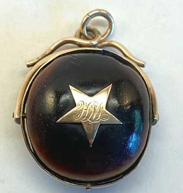 ANTIQUE BROWN KOKOI NUT, 14K GOLD PENDANT