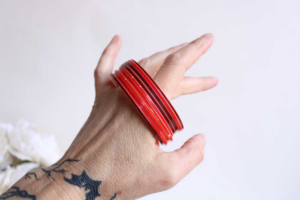 Vintage 1950s 1960s Red Bangles - image 9