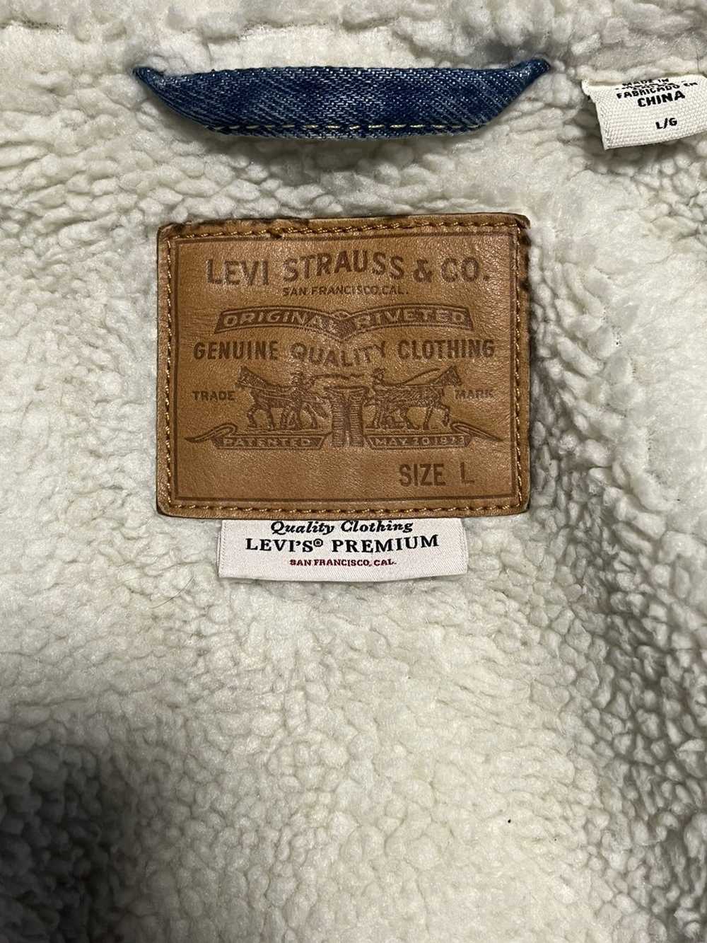 Levi's Vintage Fit Sherpa Trucker Jacket - image 3