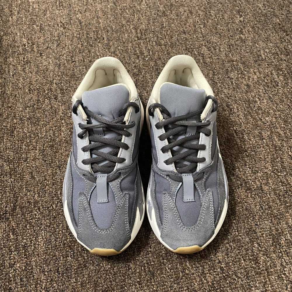 Adidas × Kanye West Yeezy Boost 700 Magnet 2019 - image 3