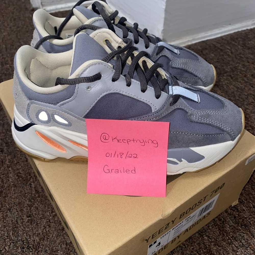 Adidas × Kanye West Yeezy Boost 700 Magnet 2019 - image 8