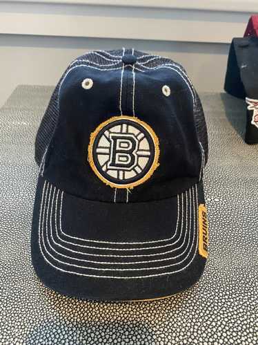 Boston Bruins 47 Brand Women's V-Neck T-Shirt New Wicked Awesome Medium