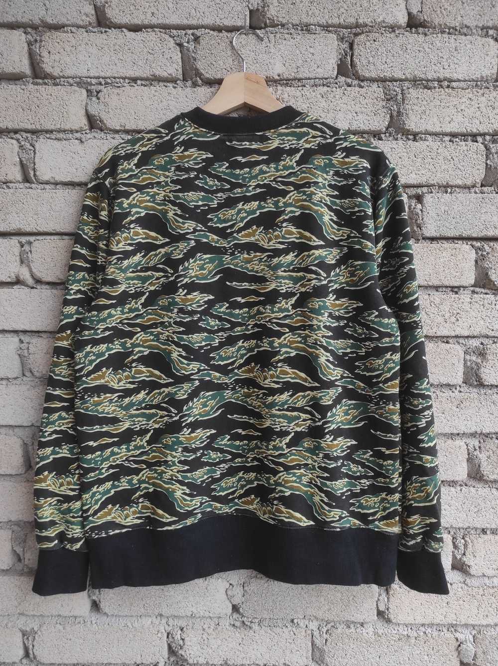 Camo × Other × Rare lifemax camo tiger sweatshirt - image 3