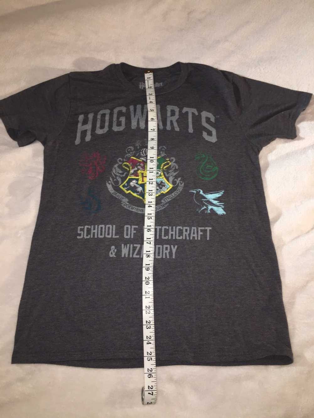 Streetwear Harry Potter x Hogwarts Graphic Tee - image 5