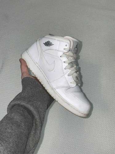 Jordan Brand × Nike Jordan 1 Mid-top white on whit