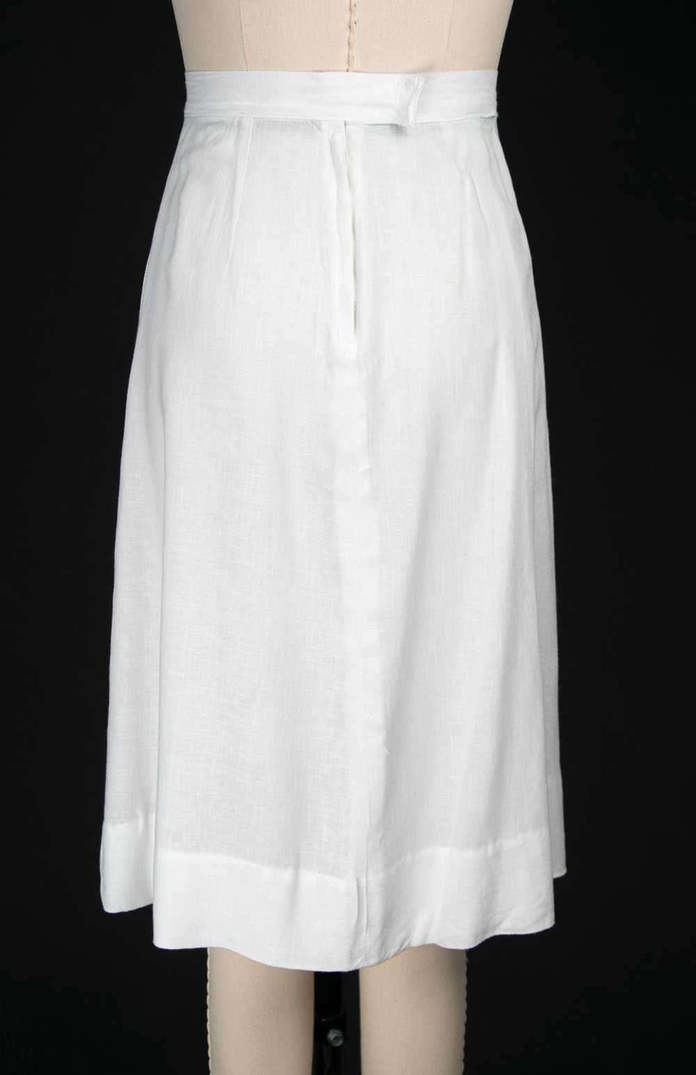 Vintage 1940's White Cotton Dress Set, Blouse & S… - image 11