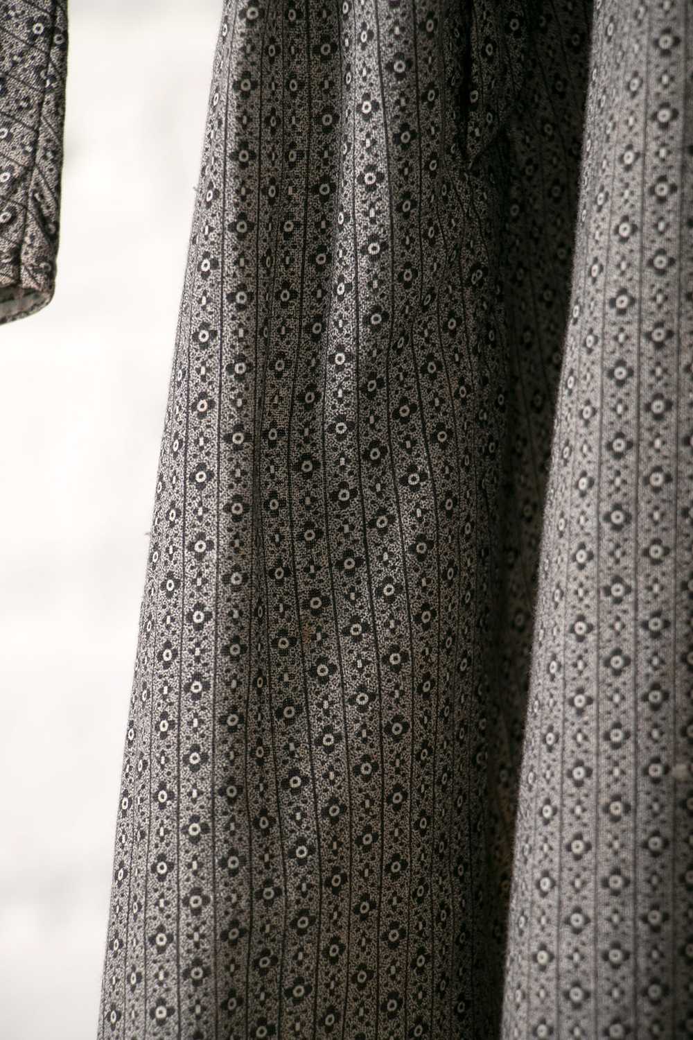 Antique 1900's Grey Calico Dress Long Sleeve Floo… - image 11