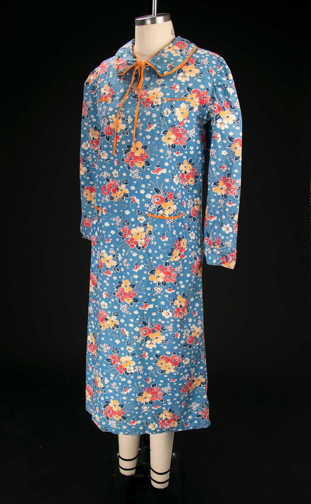 Vintage 1930's Floral Cotton Long Sleeved Day Dre… - image 11