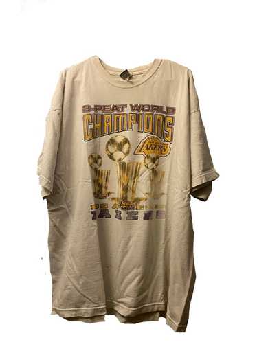 Vintage 2002 Lakers NBA Finals Champion T-Shirt Nigeria