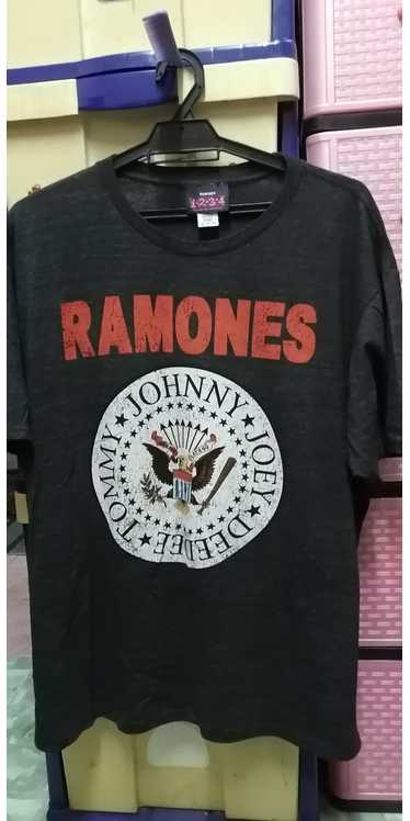 Band Tees × Rare × Rock T Shirt Rare!!! Vintage T… - image 1