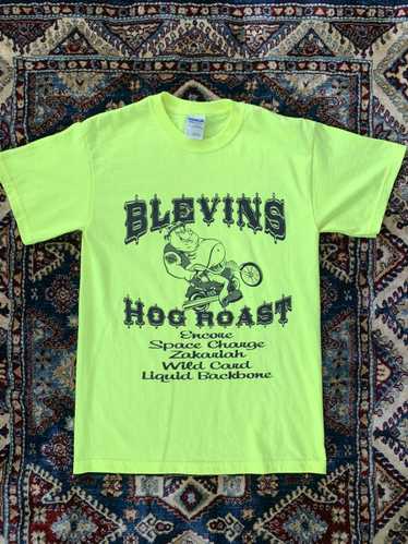 Gildan × Vintage Vintage neon hog roast t shirt