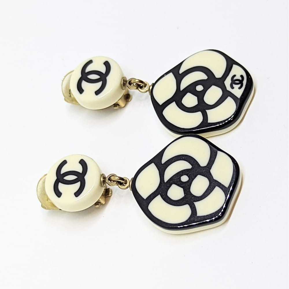 Chanel Camélia earrings - image 2