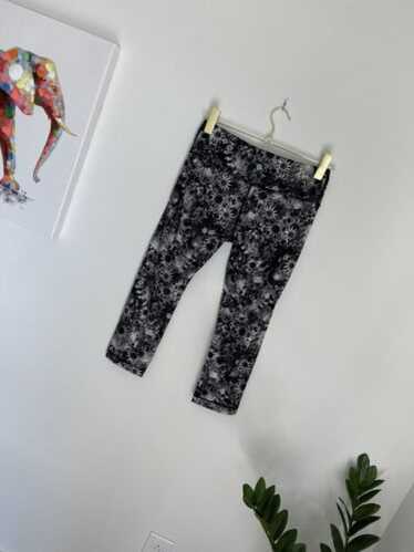 ルルレモン 　size 6 wunder under Flowabunga LULULEMON Leggings Flowabunga Sz 6 Luxtreme Floral Roll Down