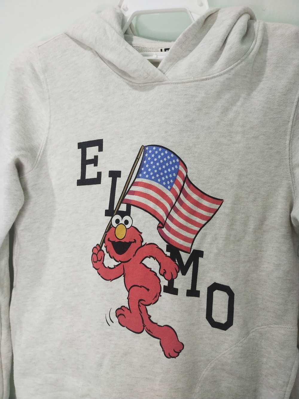 Uniqlo Sesame Street Elmo big logo - image 5