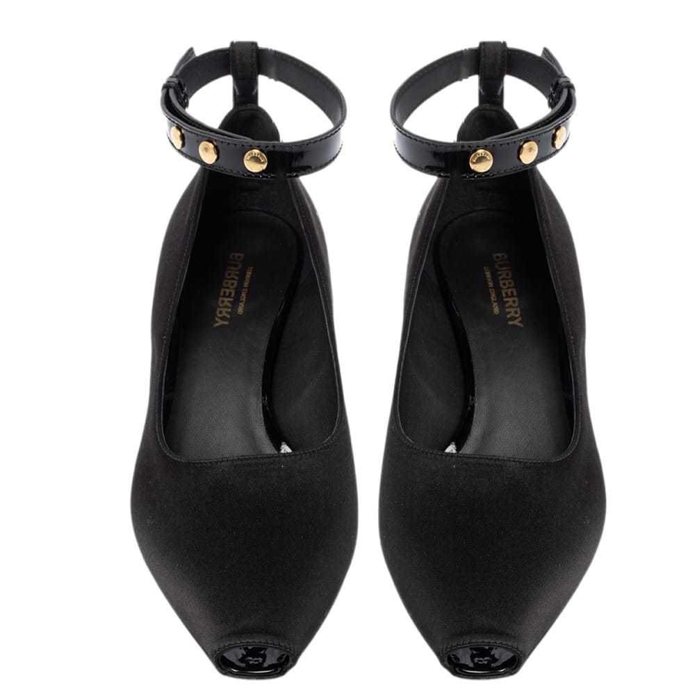 Burberry Leather flats - image 3