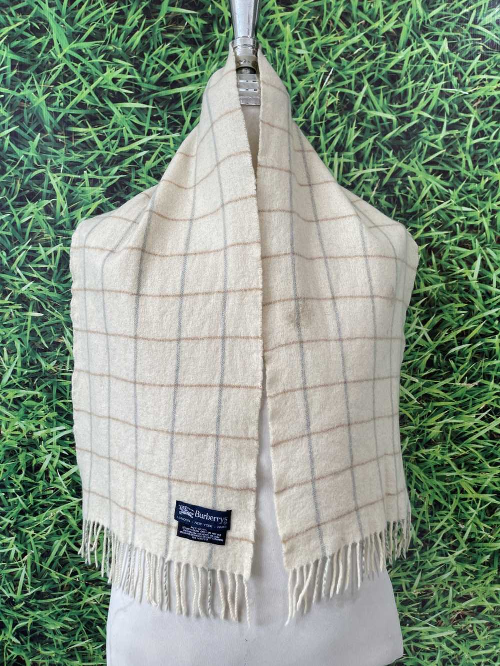 Burberry Burberrys scarf London-New York- Paris (… - image 1