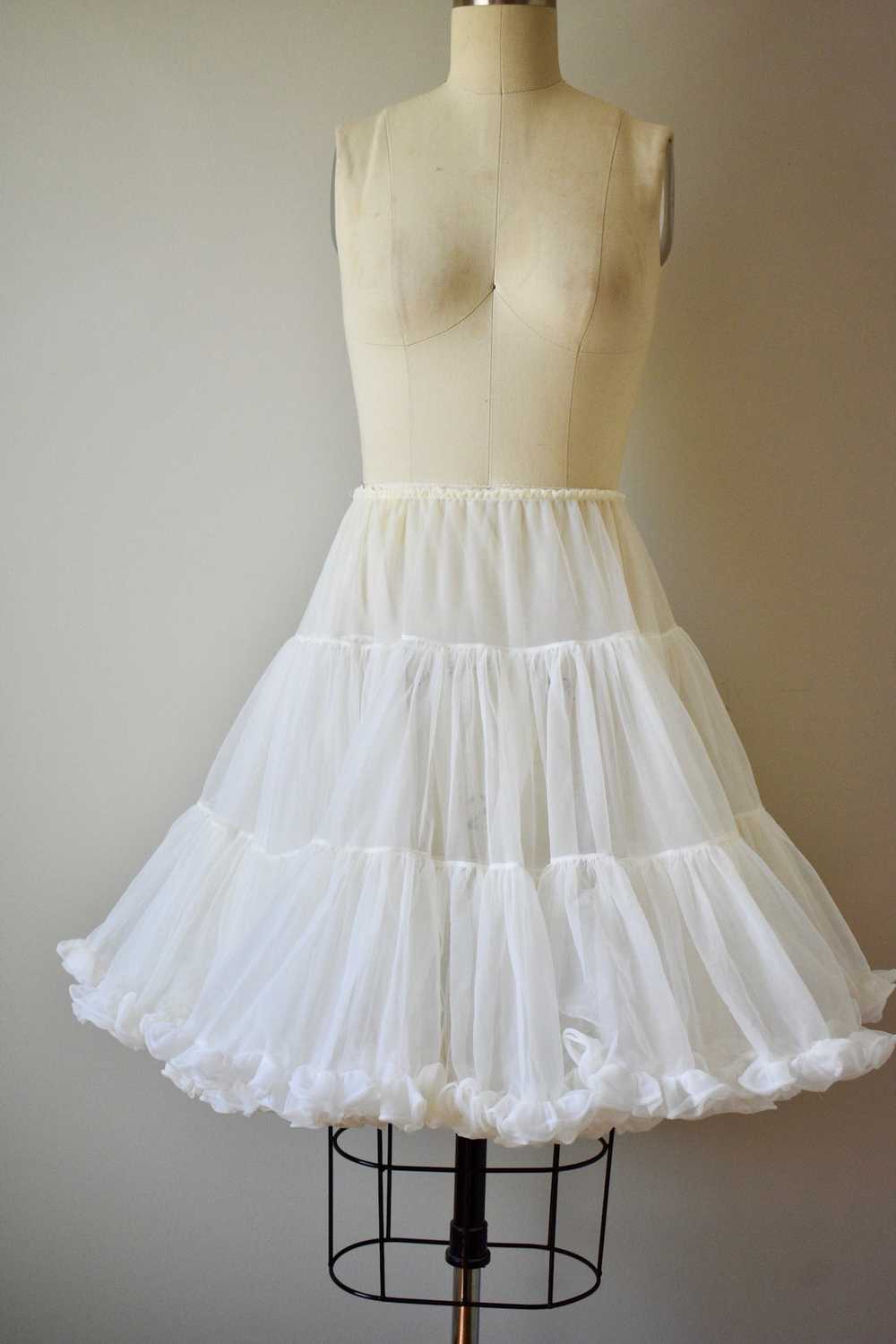 1950s White Underskirt - image 1