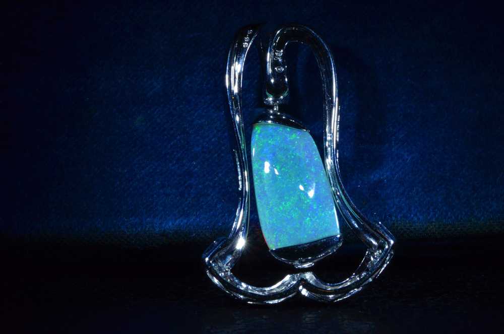 The Woodbury: Signed Australian Opal Pendant set … - image 2