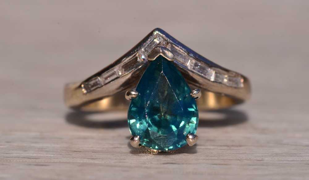 The Iowa: Vintage Pear Shaped Peacock Sapphire an… - image 6