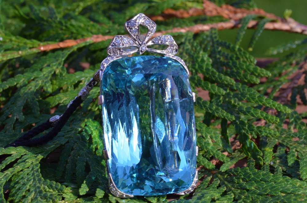 The Evianna: 100 Carat Santa Maria Aquamarine Edw… - image 6