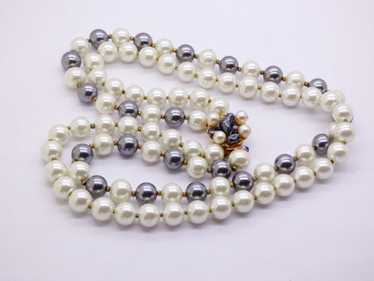 Miriam Haskell Black and White Glass Pearl Neckla… - image 1