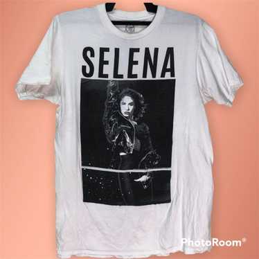 Selena Quintanilla Vintage 90S Bootleg Classic Graphic T-Shirt Hoodie  Unisex - TeebyHumans