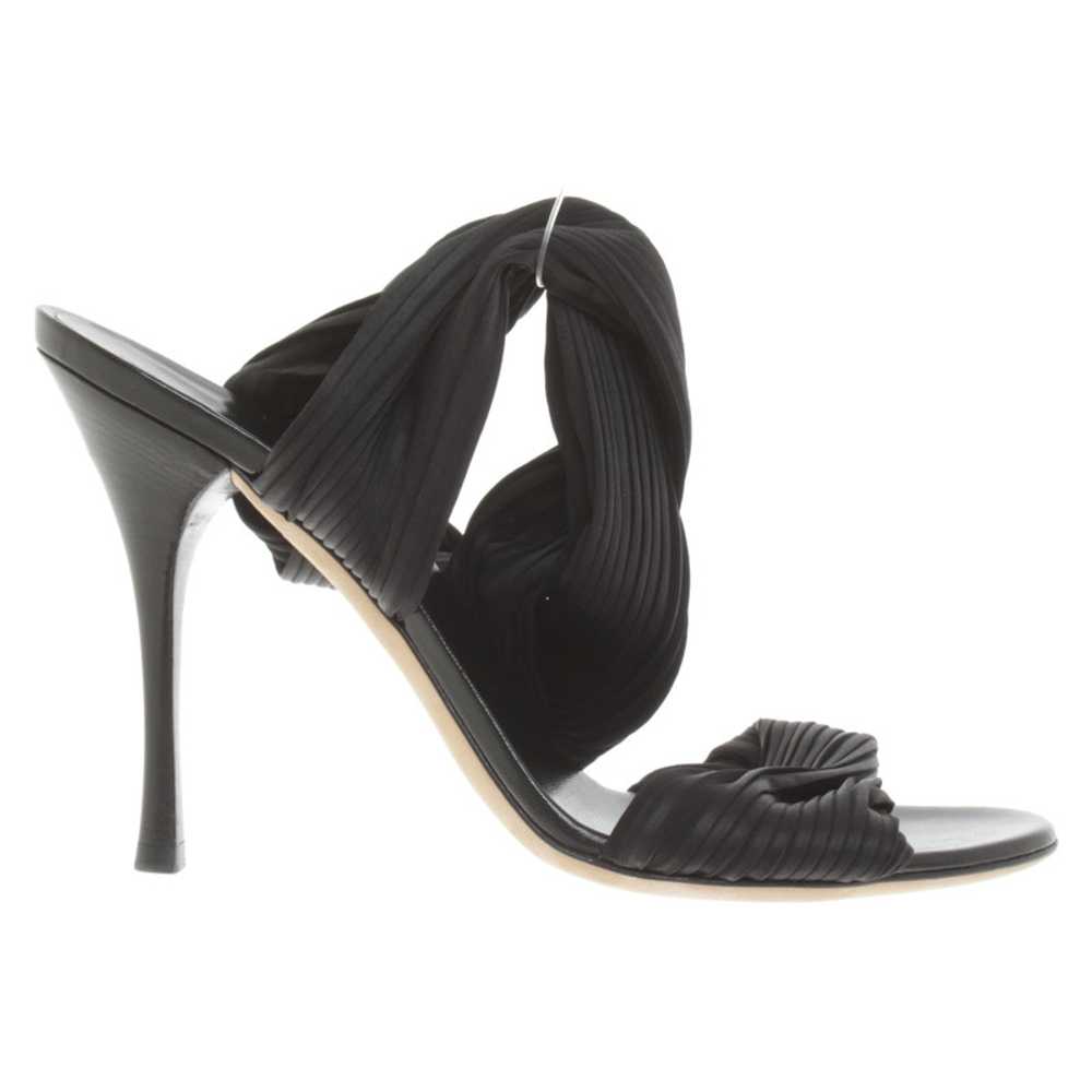 Gucci black patent leather platform sandals - image 2