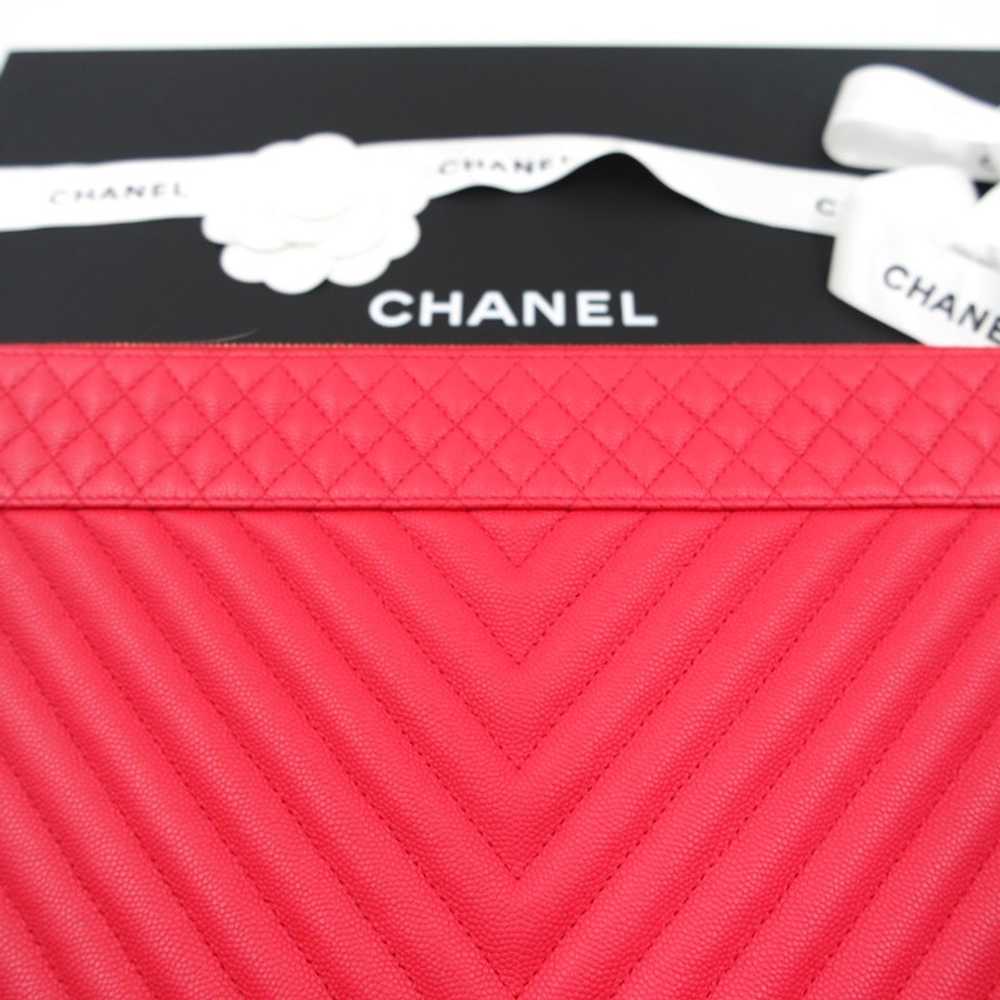 Chanel Clutch Bag Leather in Red - image 5