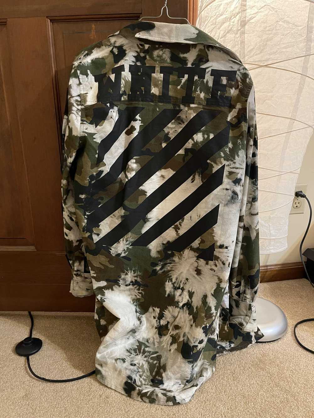 Off-White Camo Badge Field Jacket - image 4