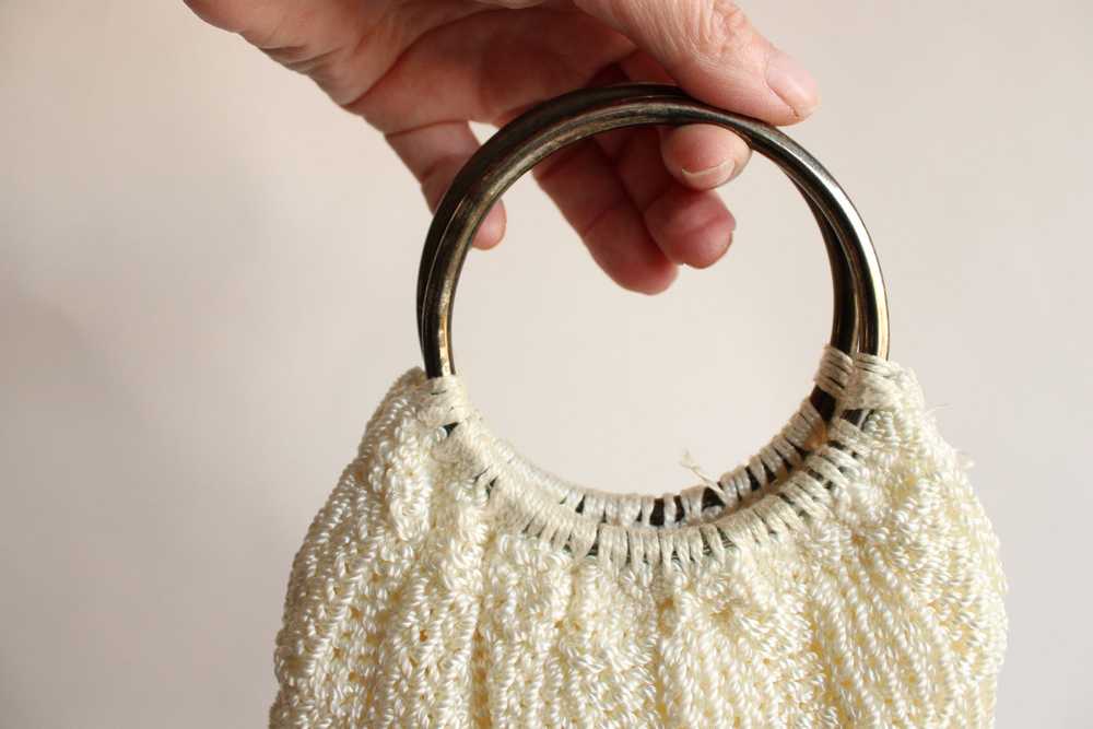 Vintage 1960s Ivory Knit Hand Bag - image 2
