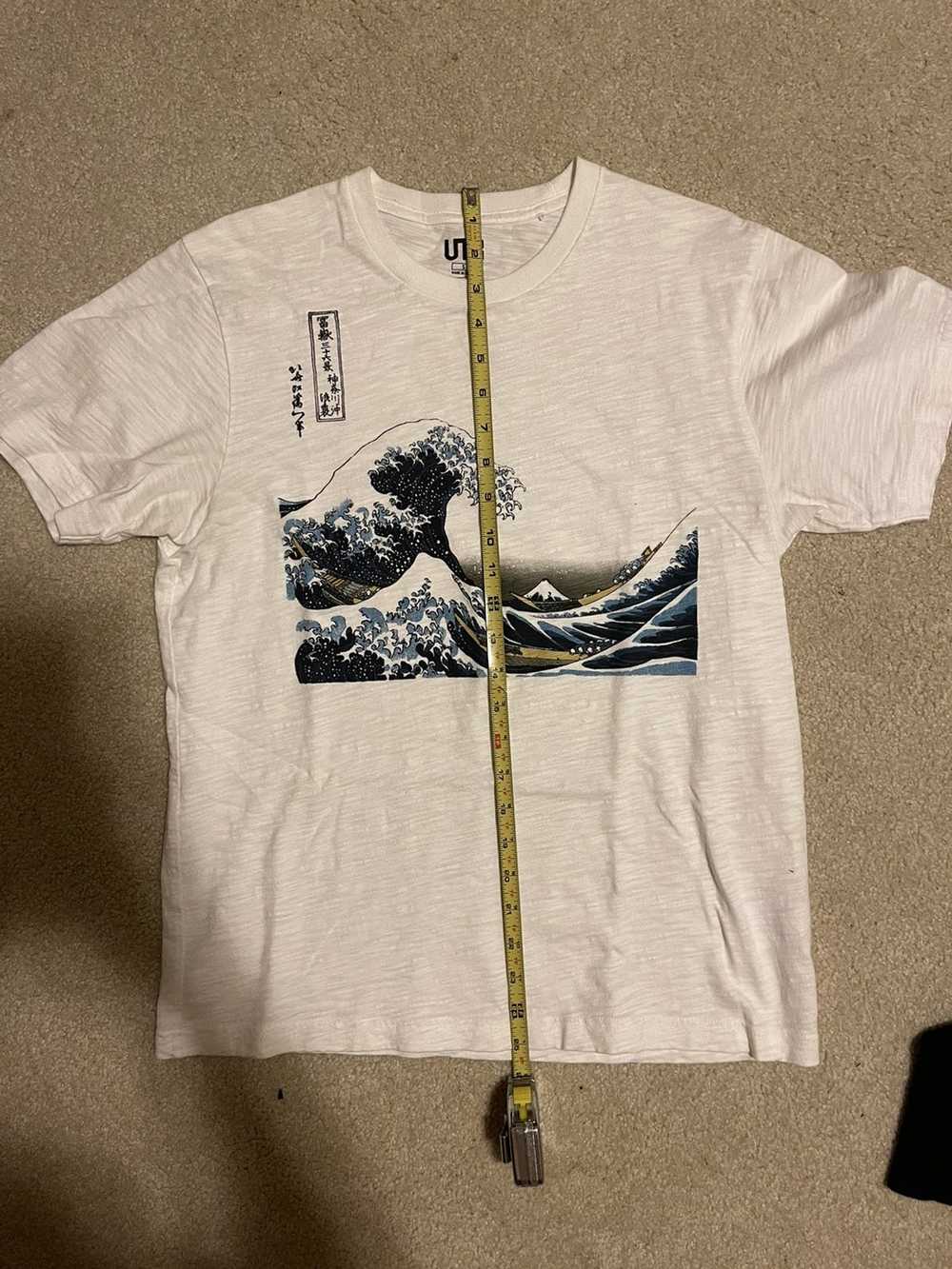 Uniqlo Uniqlo Hokusai Blue Wave T-shirt Tee - image 2